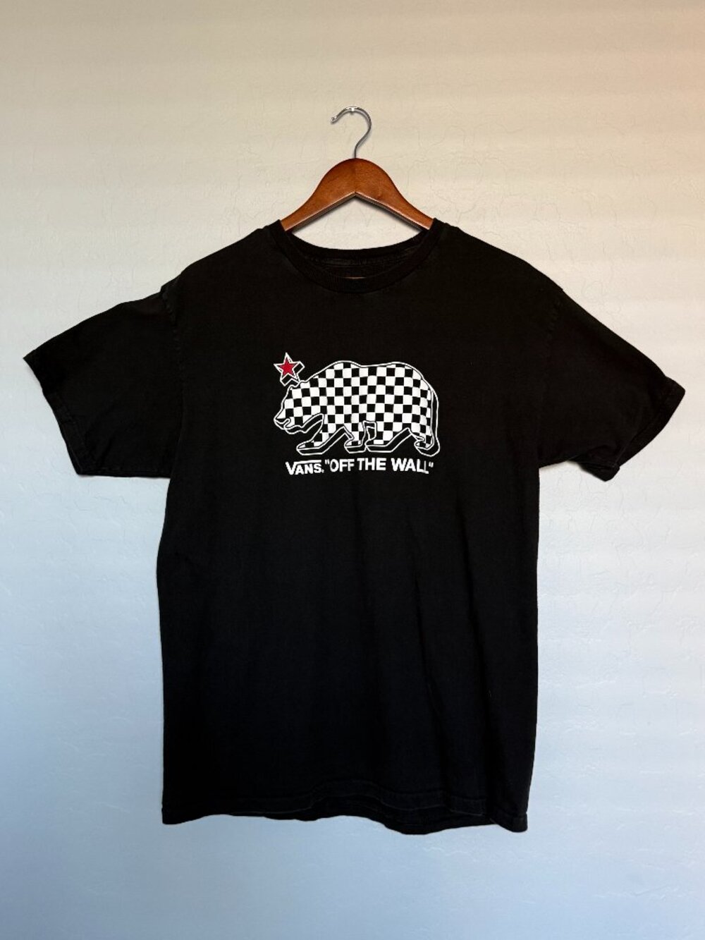VANS Black Vintage Off the Wall Checkered Print Bear with Red Star